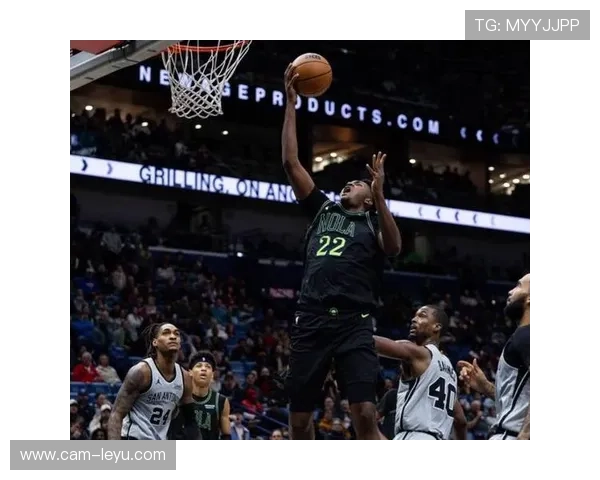 马刺135-132险胜鹈鹕，奎因获生涯首次三双