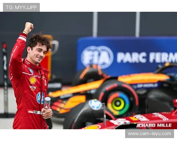 诺里斯二停后成功抵挡勒克莱尔攻势，稳固领奖台位置